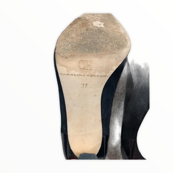 Carolina Herrera Black Suede and Satin High Heel - Picture 6 of 6